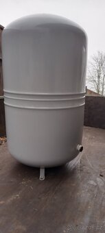 Expanzni nadoba 140L - 4