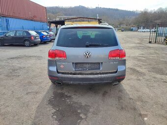 VW Touareg č. 1122 - 4