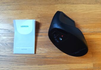 VERTIKÁLNÍ BEZDRÁTOVÁ MYŠ UGREEN MU008 - 4