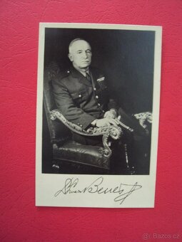 Prezident Edvard Beneš, podpis na pamětním listu 1945 - 4