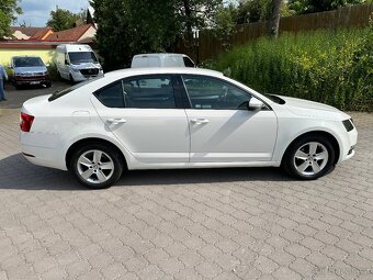 PRONÁJEM VOZIDLA SKODA OCTAVIA 1.6 TDi, R.V.2019. NA TAXI / - 4