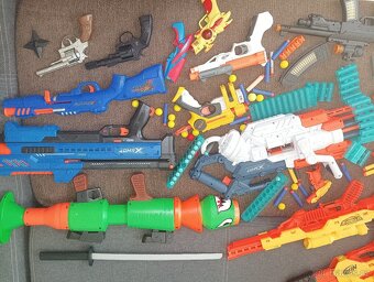 Nerf pistole +ostatní - 4