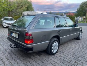 Mercedes W124, 300TD 4Matic, nádherný stav, 2x sada kol - 4