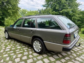 Mercedes W124, 300TD 4Matic, nádherný stav, 2x sada kol - 4