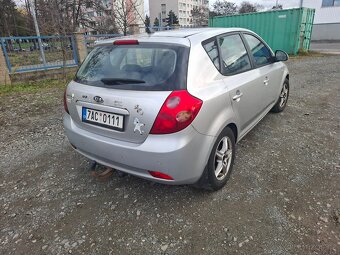 Kia Ceed  1,4 16v  r.v.2007 - 4