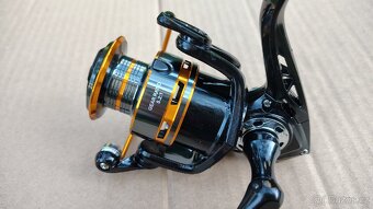 🐟 Rybářský naviják NOVÝ – design černozlatý, CNC klička - 4