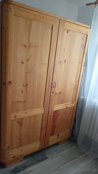 2x masivní šatní skříň - 4