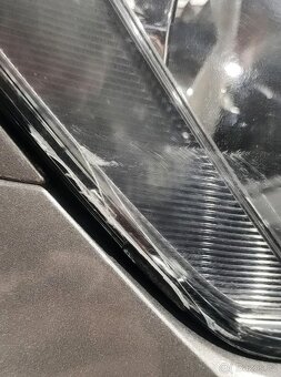 PŘEDNÍ SVĚTLA - GOLF 7 - 1700 KČ ZA OBĚ - 4