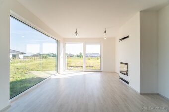 Prodej rodinného domu 124 m², pozemek 1153 m², Sibřina - 4