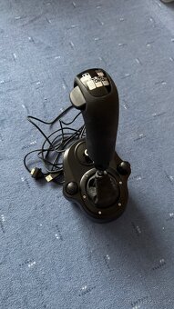 Logitech G29 - řadící páka Logitech - 4