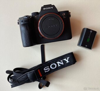 Sony Alpha A7 III - 4