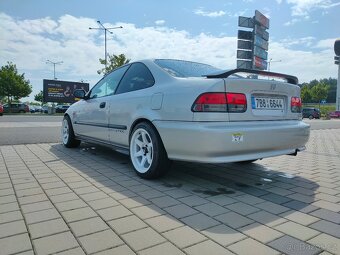 Honda Civic 6g coupe - 4