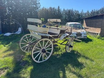 Hitoricy kocar – dveny, plne odpruzeny, k renovaci - 4