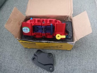 4-piestikový brzdič pre Yamaha Cygnus, Cygnus X aj iné moto - 4