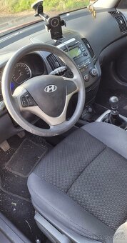 Hyundai i30 CW 1.6 CRDi - 4