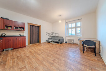 Prodej krásného bytu 2+kk s předzahrádkou a zahradou v ul. E - 4
