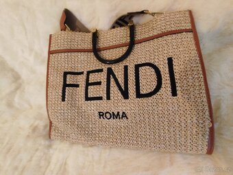 FENDI -kabelka - 4