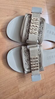 Dámské pantofle GUESS - 4