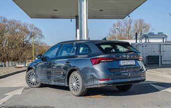 Skoda Octavia Combi 2.0 TDI DSG - 4