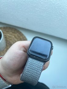 Chytré hodinky Apple Watch series 4 - 4