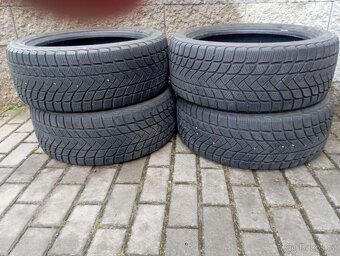 Prodám zimní pneu 205/50 R17 - 4