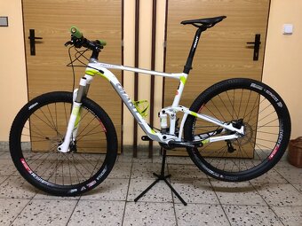 Giant anthem 27.5 vel. L velmi pěkný, výbava navíc - 4