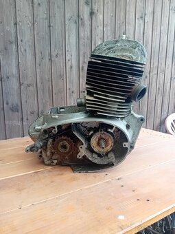 Jawa pérák 250/11 - 4