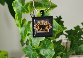 Prodám přívěšek s logem BOSTON BRUINS - Nový. - 4