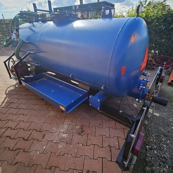 NOVÁ 3m3/300 ltr fekál cisterna 3.6m3/min čerpadlo nástavba - 4