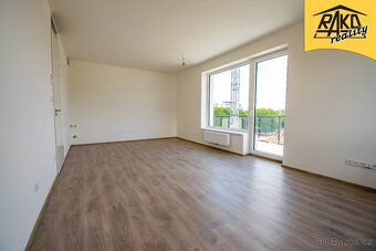Prodej bytu 3+kk s balkonem a parkovacím místem - 4