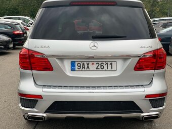 Mercedes - 4
