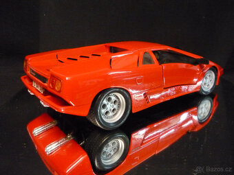 Lamborghini Diablo Maisto 1/18 - 4