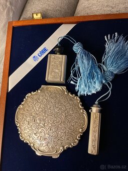 STŘÍBRNÁ souprava,pudřenka flakon a rtěnka,puncováno - 4