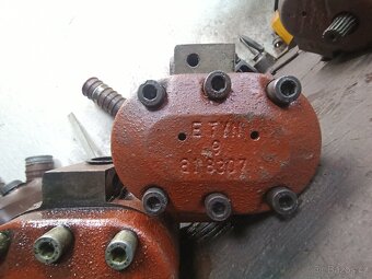 PRODÁM HYDRAULICKÉ ČERPADLO NA ZETOR - 4