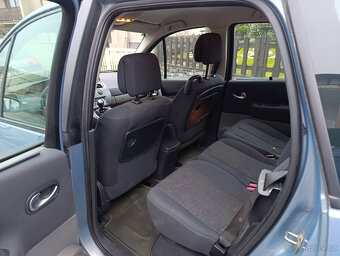 Renault Scenic 1.6i - 4