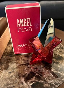 Značkové parfém - 4