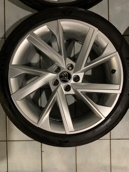 Alu kola Škoda SCALA R18 5X100 LETNÍ PNEU 205/45 R18 VEGA - 4