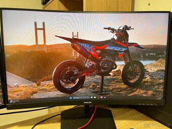 Kompletní herní PC sestava + 2 monitory + příslušenství - 4