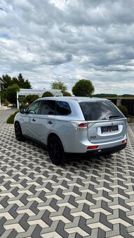 MITSUBISHI OUTLANDER 2.0i 110kw 100000 Km - 4