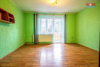 Prodej bytu 3+1 s garáží a pozemkem, 91 m², Svéradice - 4