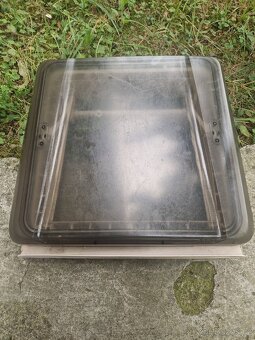 Střešní okno na obytnou dodávku/karavan - 4