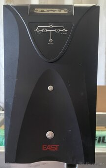 EAST UPS 2KVA - Záložní zdroje - 2 kusy - 4