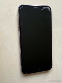 iPhone 11 64 GB - 4