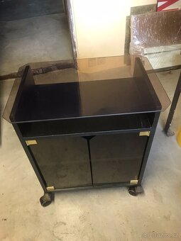 Skříňka pod TV - 4