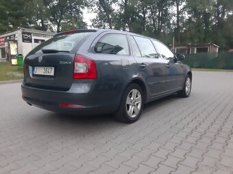 Škoda Octavia Combi II Facelift 2.0 TDI Navig. 2x sada pneu - 4