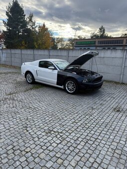 Ford mustang 2013 premium 3.7 - 4