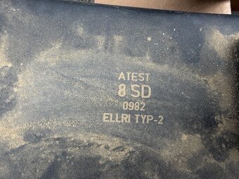 Zadní křídlo a nasávač vzduchu Škoda - 4