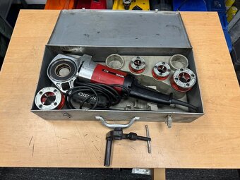 Ridgid 600 elektricky zavitorez do 1 1/4" - 4