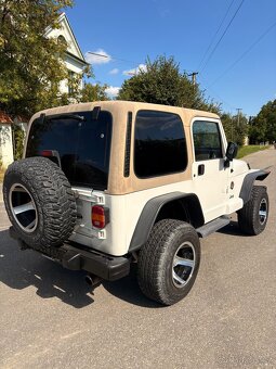 Jeep Wrangler 4.0 L6 automat - 4
