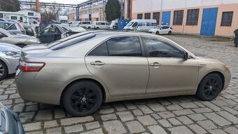Camry Hybrid - 4
